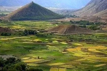 7 -day hike in the Aït Bouguemez valley, including 5 days of walking.