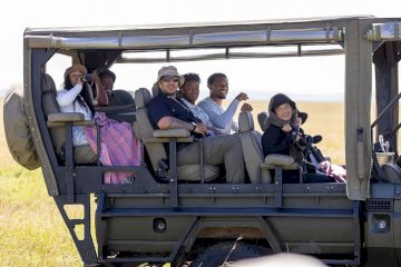5 DAYS TANZANIA ADVENTURE BIG CATS AND WILDEBEEST MIGRATION SAFARI